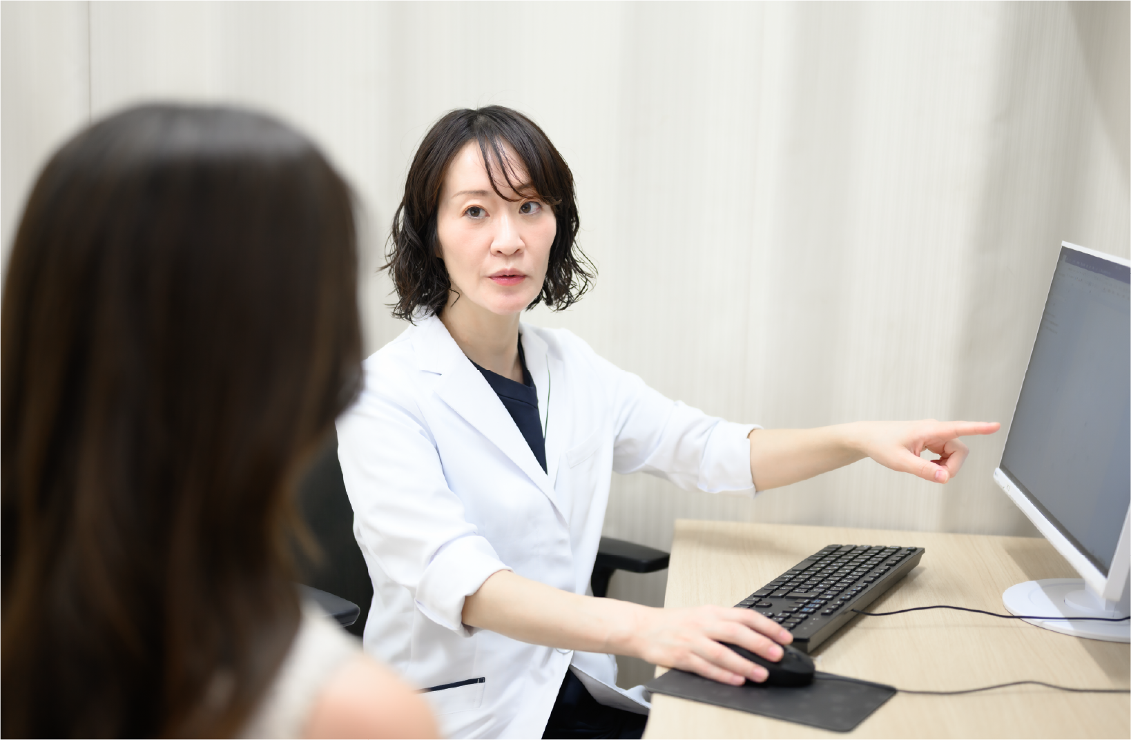 皮膚科医師による適切な診断